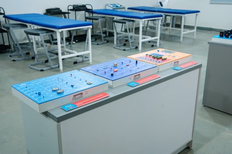 Parul University Goa Electro Lab photo 11